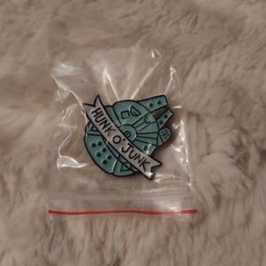 millennium falcon pin